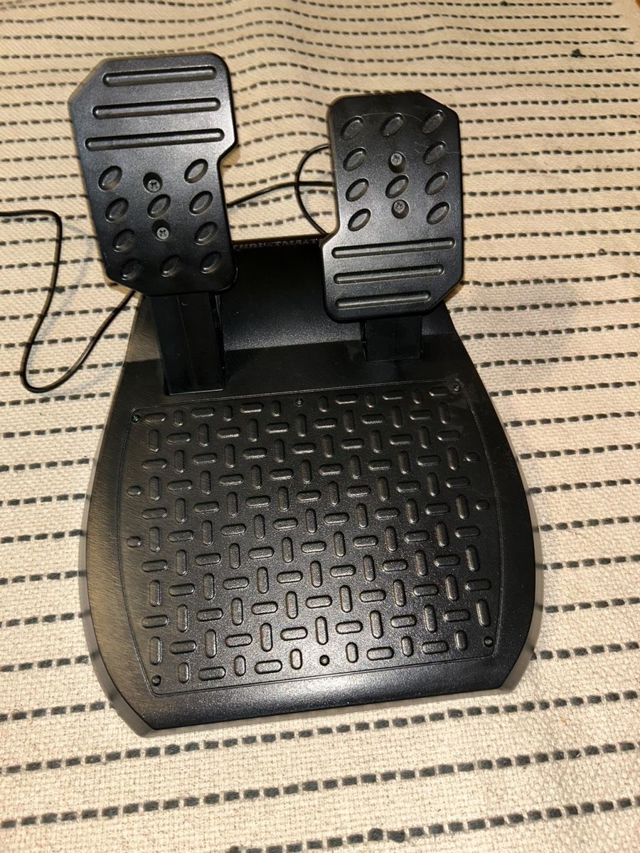 Thrustmaster Controller: Original Playstation5 Lenkrad mit Pedale – Nuovo (secondo la descrizione) da Küsnacht ZH venduto da Ligha04 4