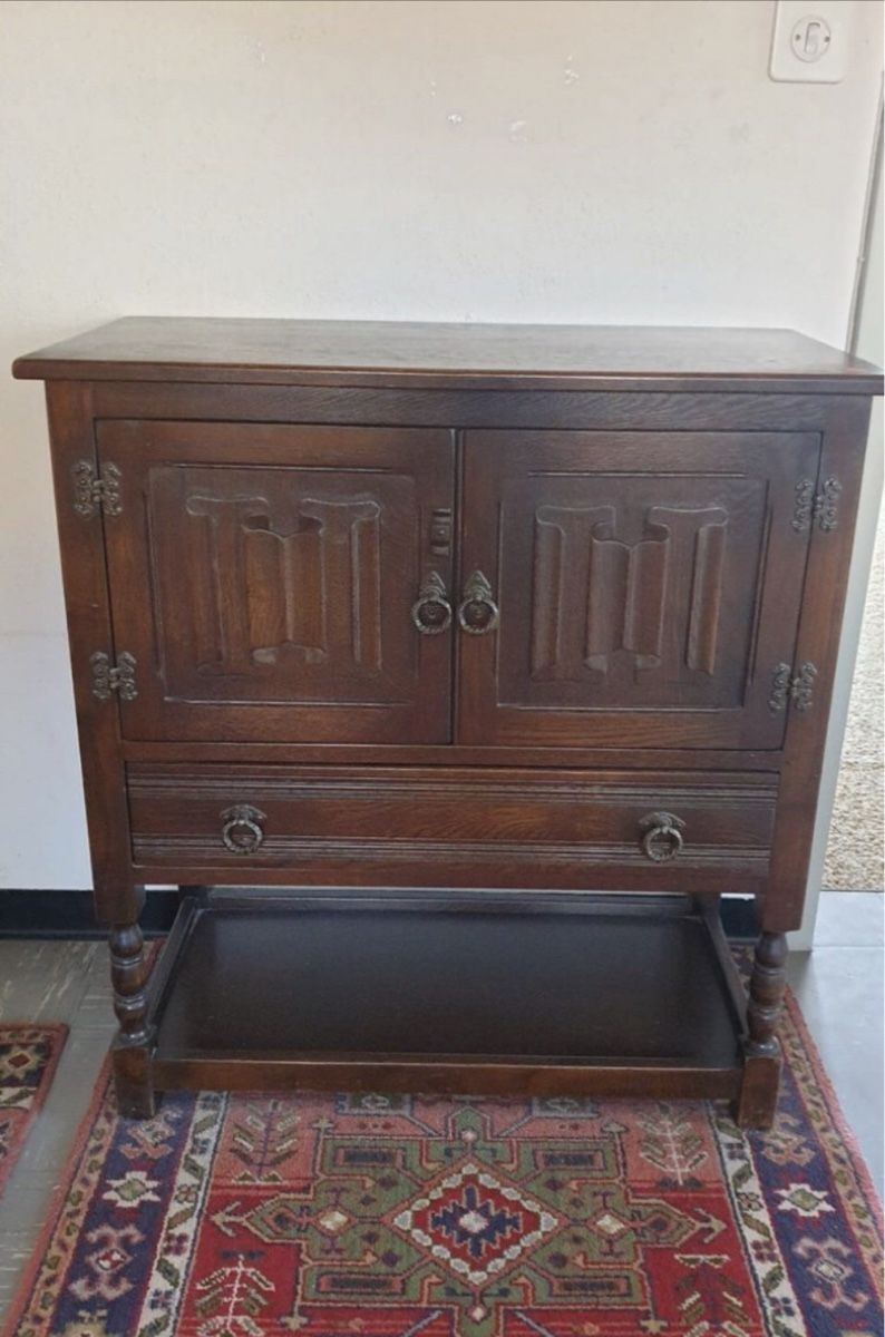 Cassettiere: Antike Holz Kommode in  *TUDOR-Stil* – Usato da Olten venduto da Lara1967