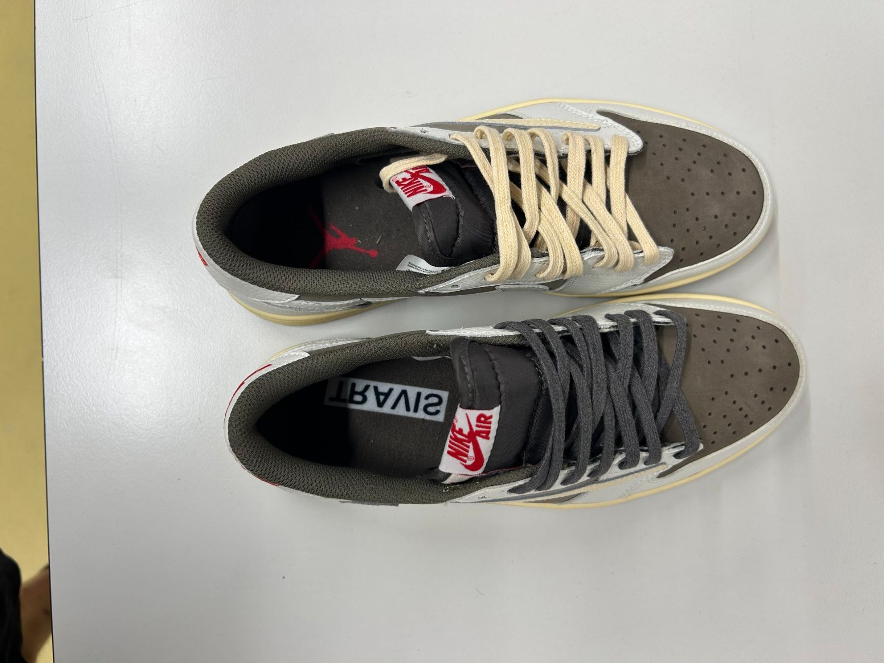 Nike Scarpe da uomo: Herren Turnschuh Nike Air Neu Grösse EU 43 – Nuovo (secondo la descrizione) da Schafisheim venduto da Hene076 1