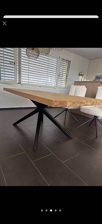 Tables: Massiver Eichenholztisch Esstisch – D'occasion à Nebikon par nmi_nkl6 2