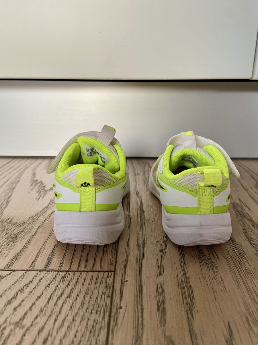 Nike Scarpe per ragazzi: Sneaker Nike Cosmic Runner 26 – Usato da Arbedo venduto da gregmccooper 4