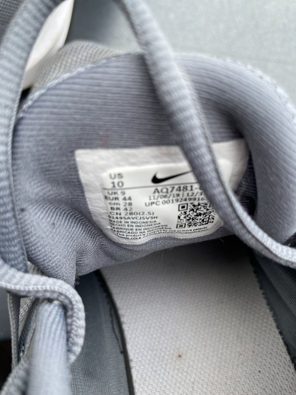 Nike Herrenschuhe: Nike Downshifter Running Schuhe grau-silber Grösse 44 – Gebraucht aus Zürich von ONA-Online 2