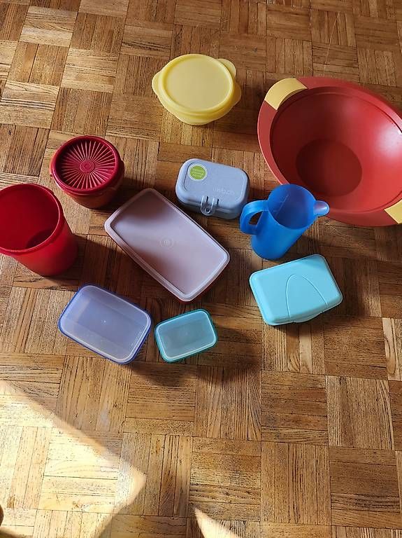 Tupperware Behälter & Ähnliches: Tupperware Mehrteiliges Set – Gebraucht aus Gstaad von Meiel2020