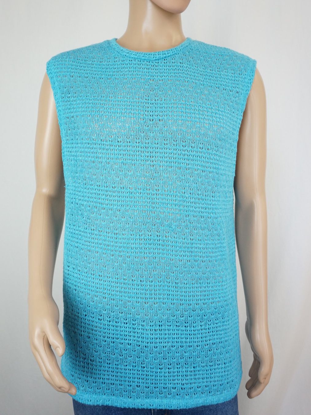 T-shirt: Kleiderset Manfinity 4 Tanktops versch. Farben – Usato da Pratteln venduto da Restwert_Pratteln