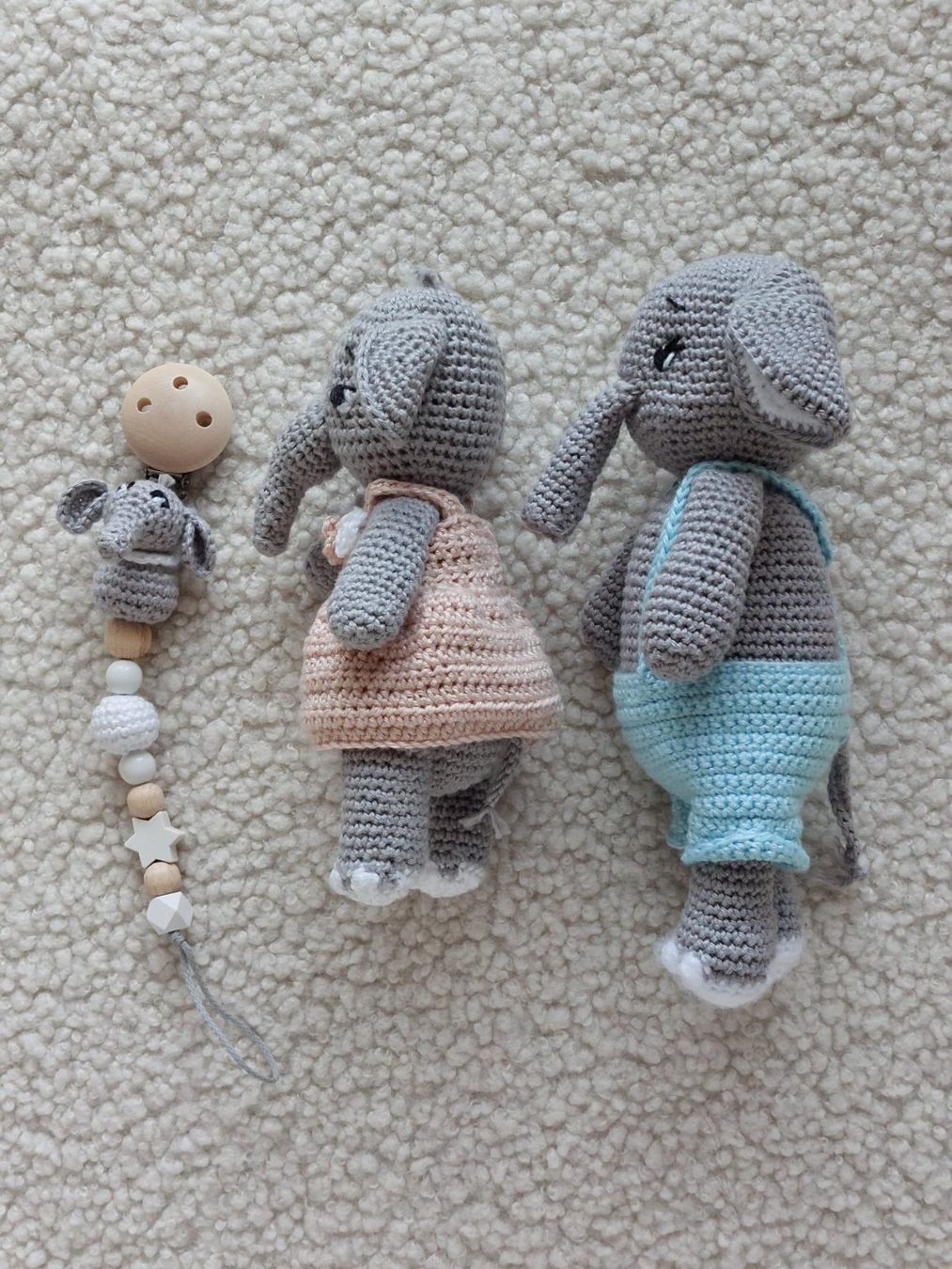 Giocattoli: Kuscheltier Elefant / Nuggikette Elefant – Nuovo e nell'imballaggio originale da Bleienbach venduto da babyhandgemachts 1