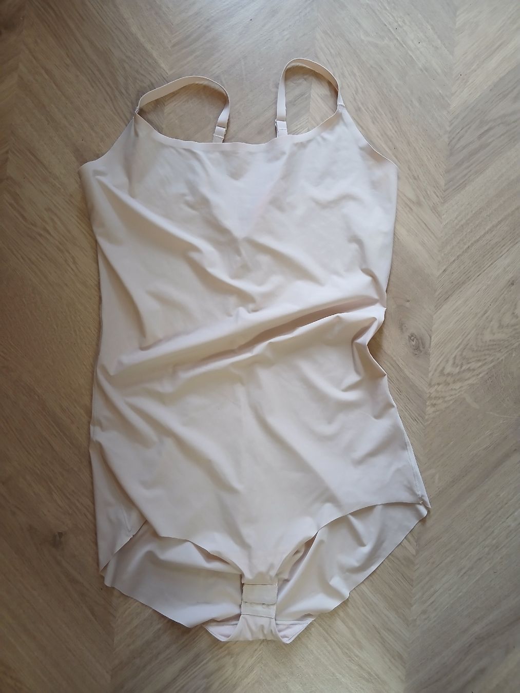Spanx Altra biancheria intima: Spanx by Sara Blakely Bodysuit Size M – Nuovo (secondo la descrizione) da Wil SG venduto da tre_g2l7 1