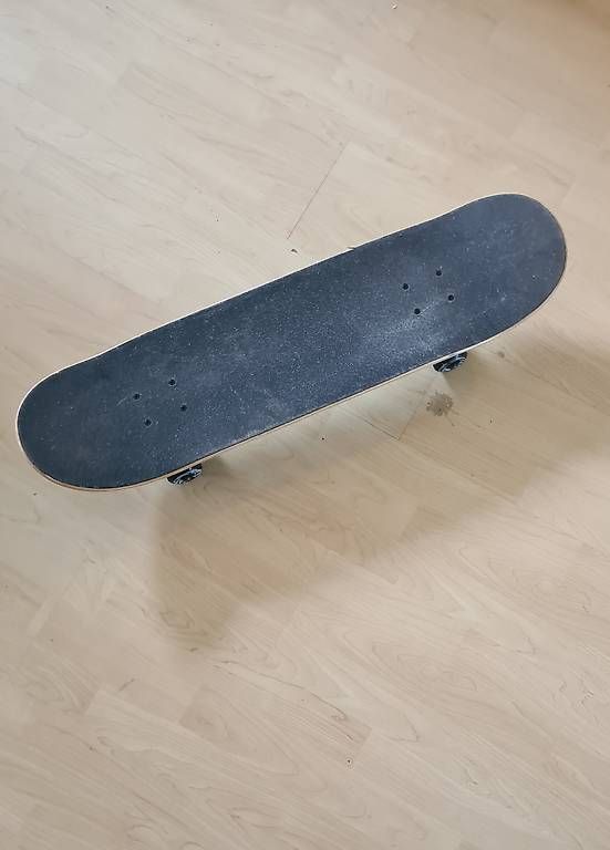 Skateboards: Skateboard Cruiser "Creature" – Gebraucht aus Bern von Amasit