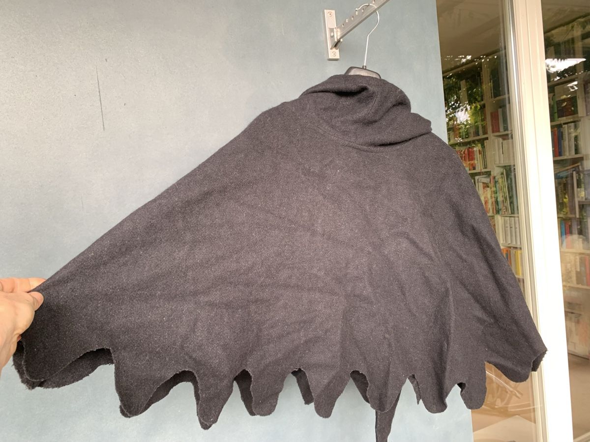 Altro in  Abbigliamento & Accessori: Poncho - 100% Wolle, Gr.M – Nuovo (secondo la descrizione) da Uster venduto da Flummi 2