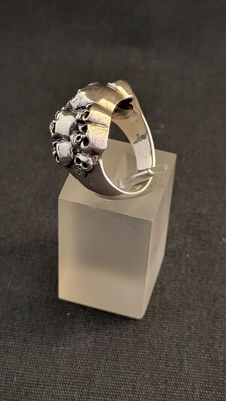 Anelli: Totenkopf-Ring Skulls Silber 925 – Usato da Basel venduto da spinne02 5