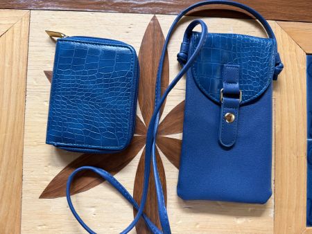 Handy-Umhängetasche und Geldbörse Set Blau Krokoprägung