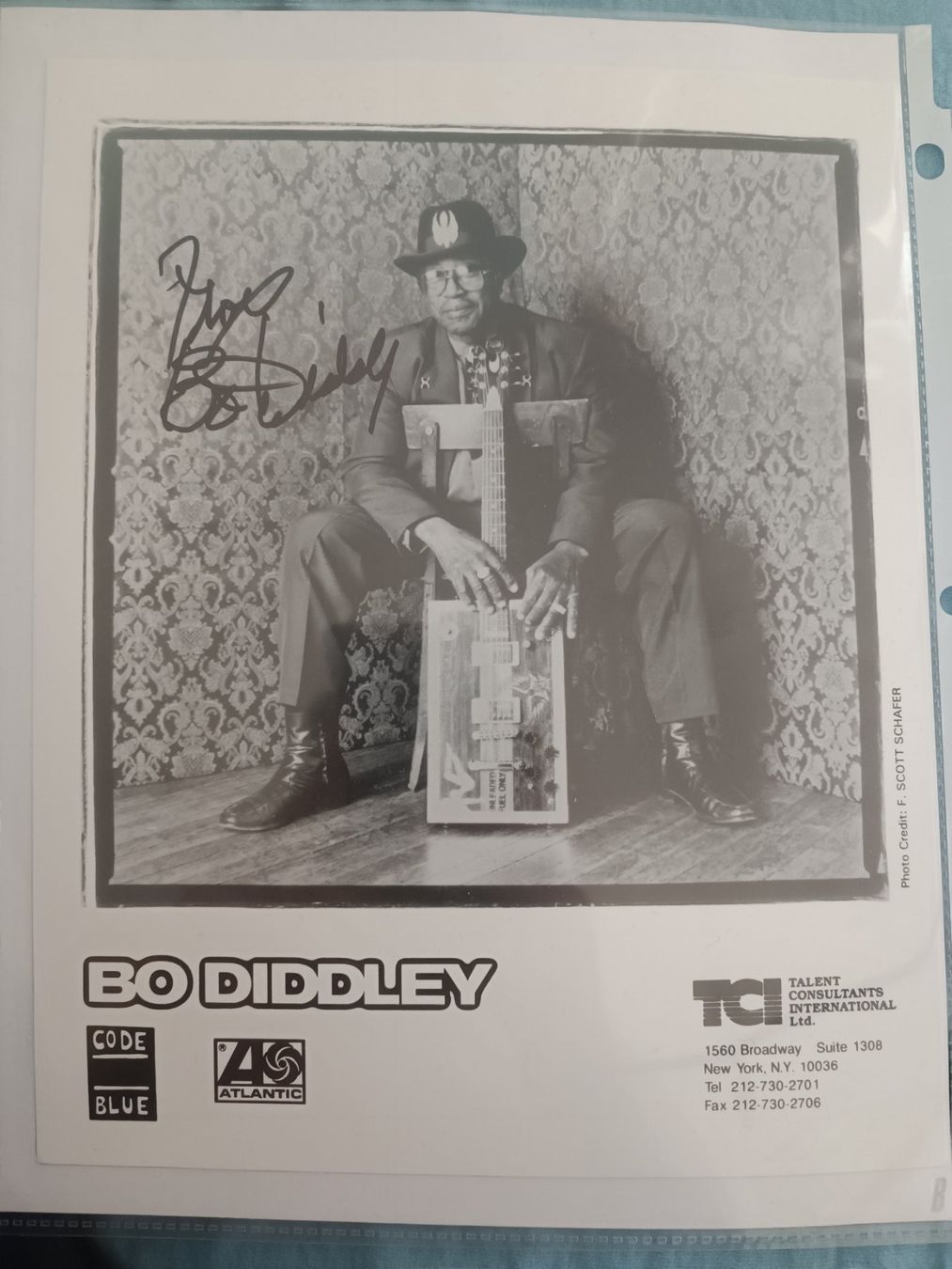 Autografi: Bo Diddley - 20x25cm Promofoto - handsigniert – Usato da Menziken venduto da Artographs