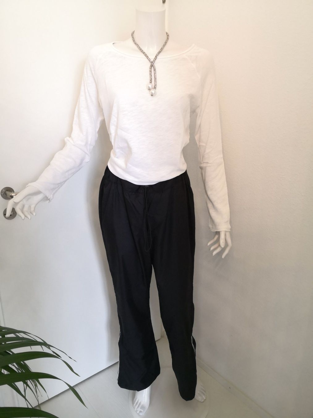 Pantaloni: 🤩CELSTUS JOGGING-HOSE SCHWARZ – Nuovo (secondo la descrizione) da Olten venduto da Naja-Twins-Twins