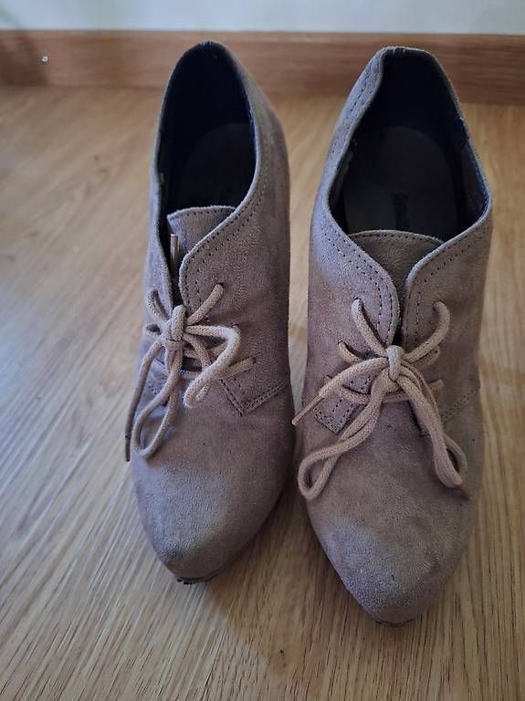 Scarpe da donna: Hohe Schuhe 36 – Usato da Arlesheim venduto da gligli01 1