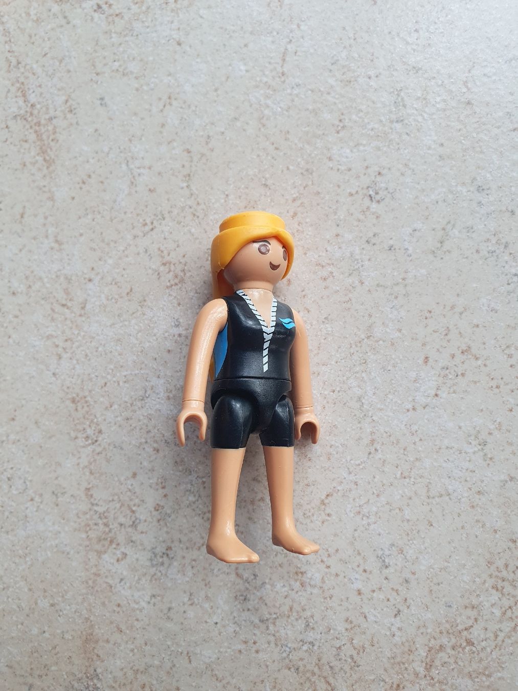 Playmobil Giocattoli: Playmobil Figur Surferin – Usato da Herznach venduto da _.Puch._