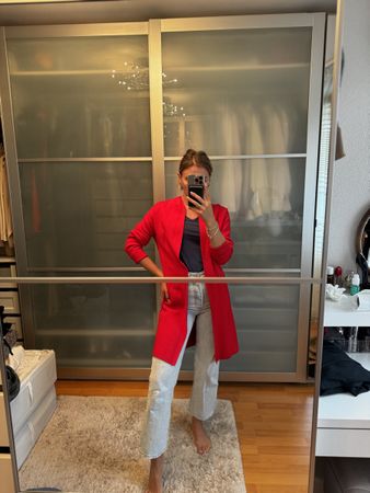 Stylish Red Cardigan - Perfect for Autumn