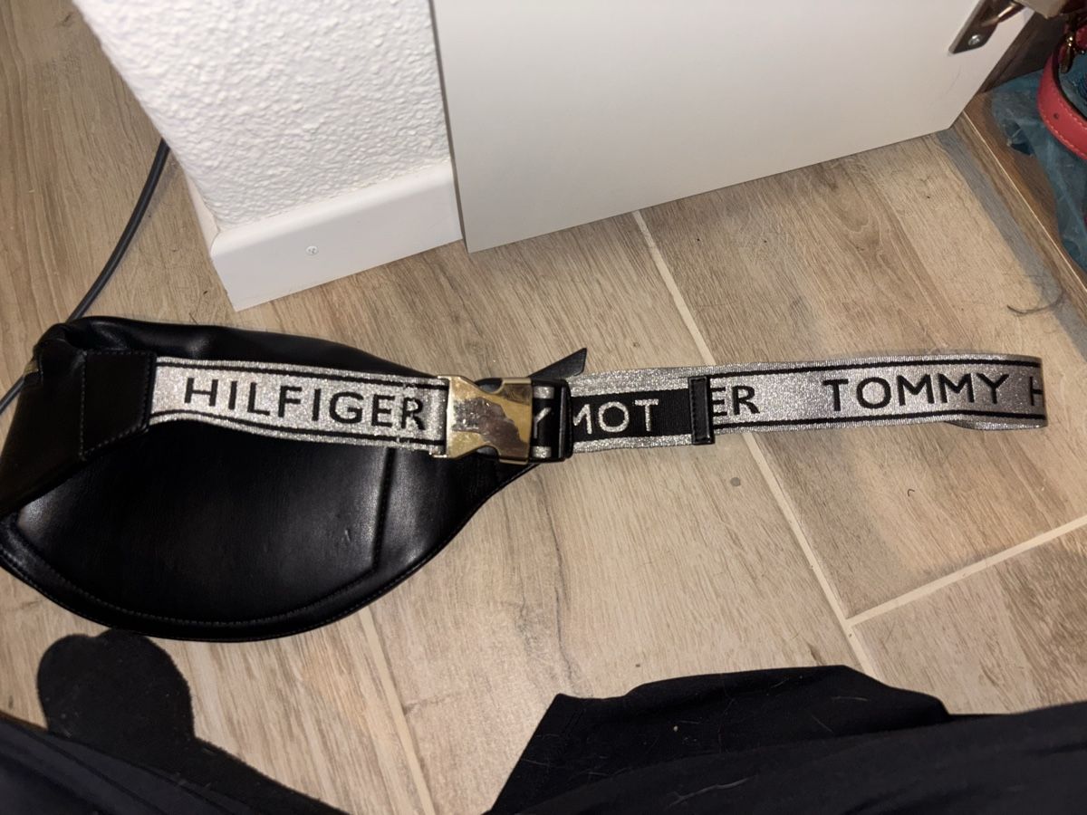 Tommy Hilfiger Borse da donna: Tommy Hilfiger Bauchtasche – Usato da Wetzikon ZH venduto da ruby.brukx 3