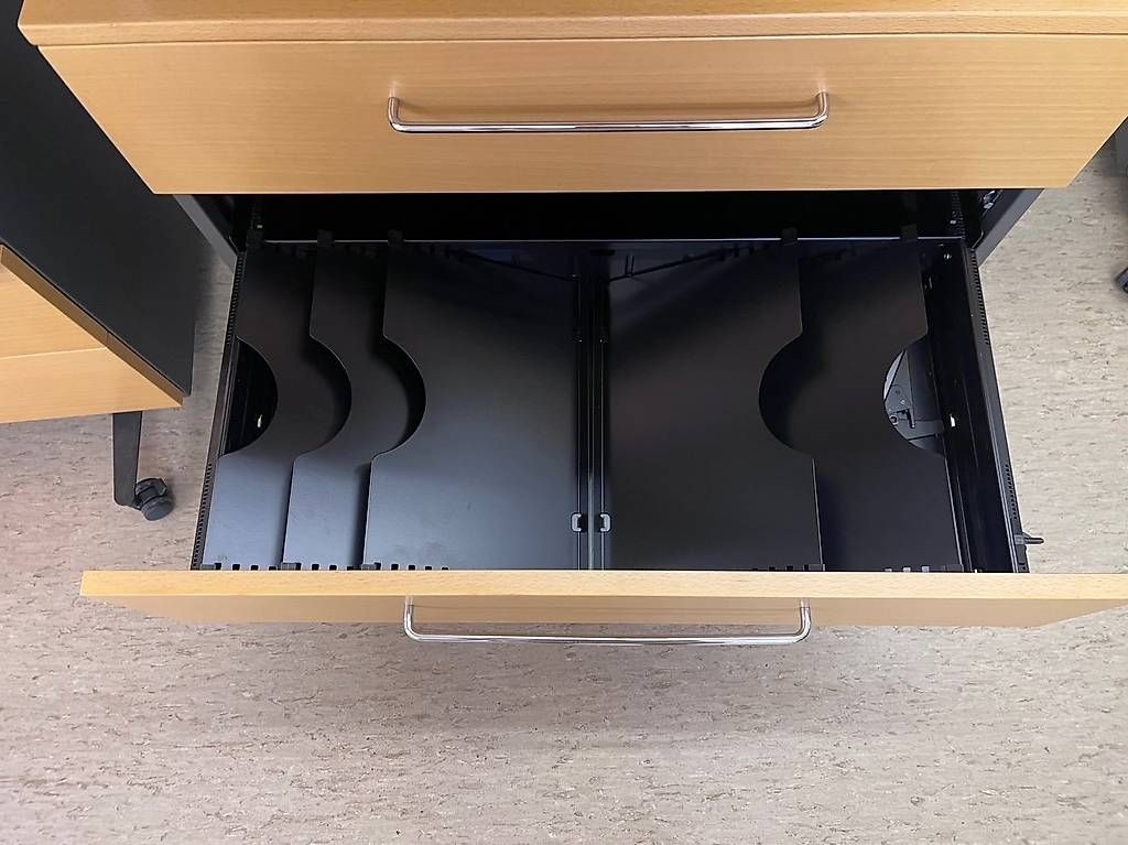 Banconi: Büromöbel Rollcontainer mit Ablage, 3 Schubladen, Occasion – Usato da Konolfingen venduto da wullehus 3