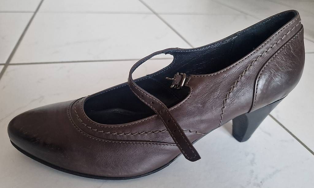 Scarpe da donna: Alberto Fermani Riemchenpumps – Usato da Lausen venduto da Joli-80 1