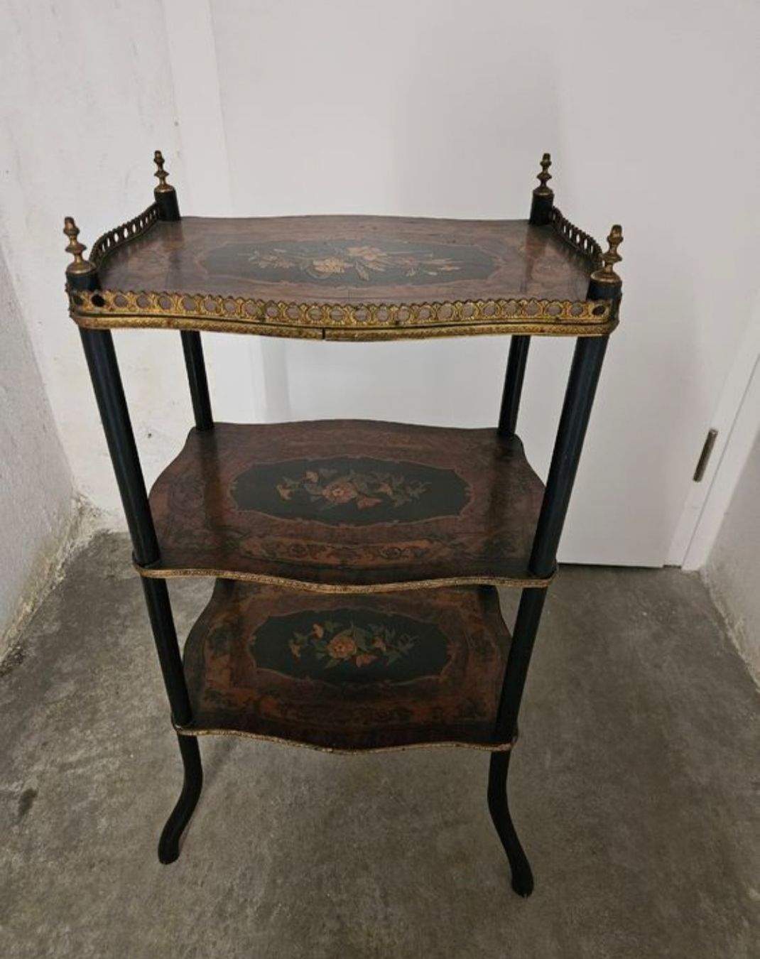 Regale: Mobile d’epoca stile Napoleone III, ca. 1850 – Gebraucht aus Pura von and_8dzs 4