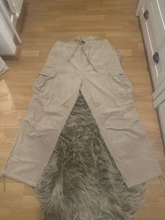 Zara Cordhose, Beige, Grösse XL, Top Zustand!