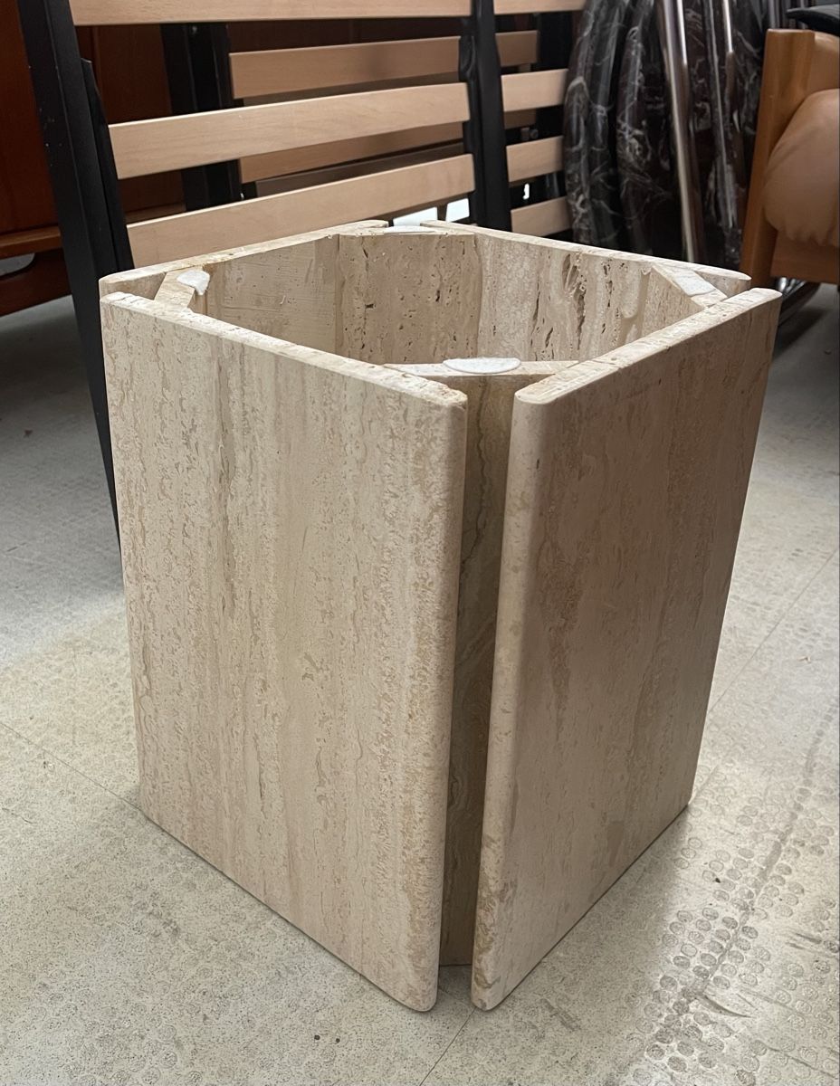 Tables: Travertin Couchtisch 70x70 cm – D'occasion à Grenchen par Nur_2540 4