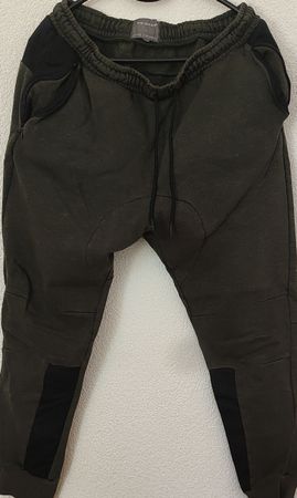 Jogginghose Primark oliv schwarz Grösse S gebraucht