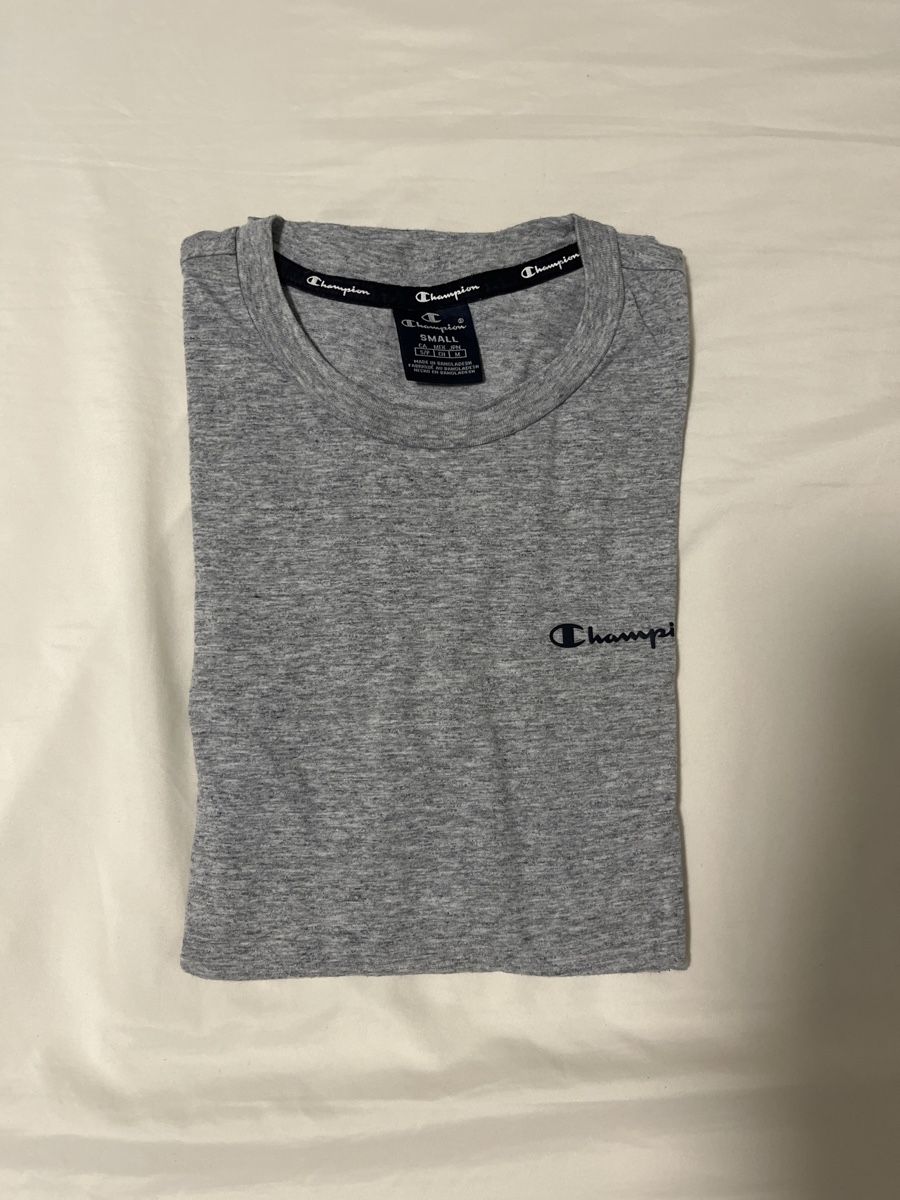 Champion Hemden, T-Shirts & Polos: Champion T-Shirt – Gebraucht aus Sarnen von flo_25mp