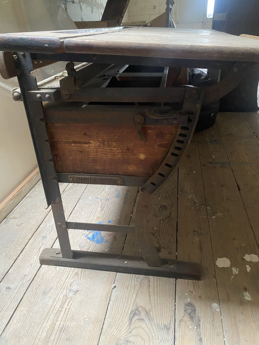 Scrivanie: Ancien pupitre d'école vintage – Usato da Lausanne venduto da Csamadhi 4