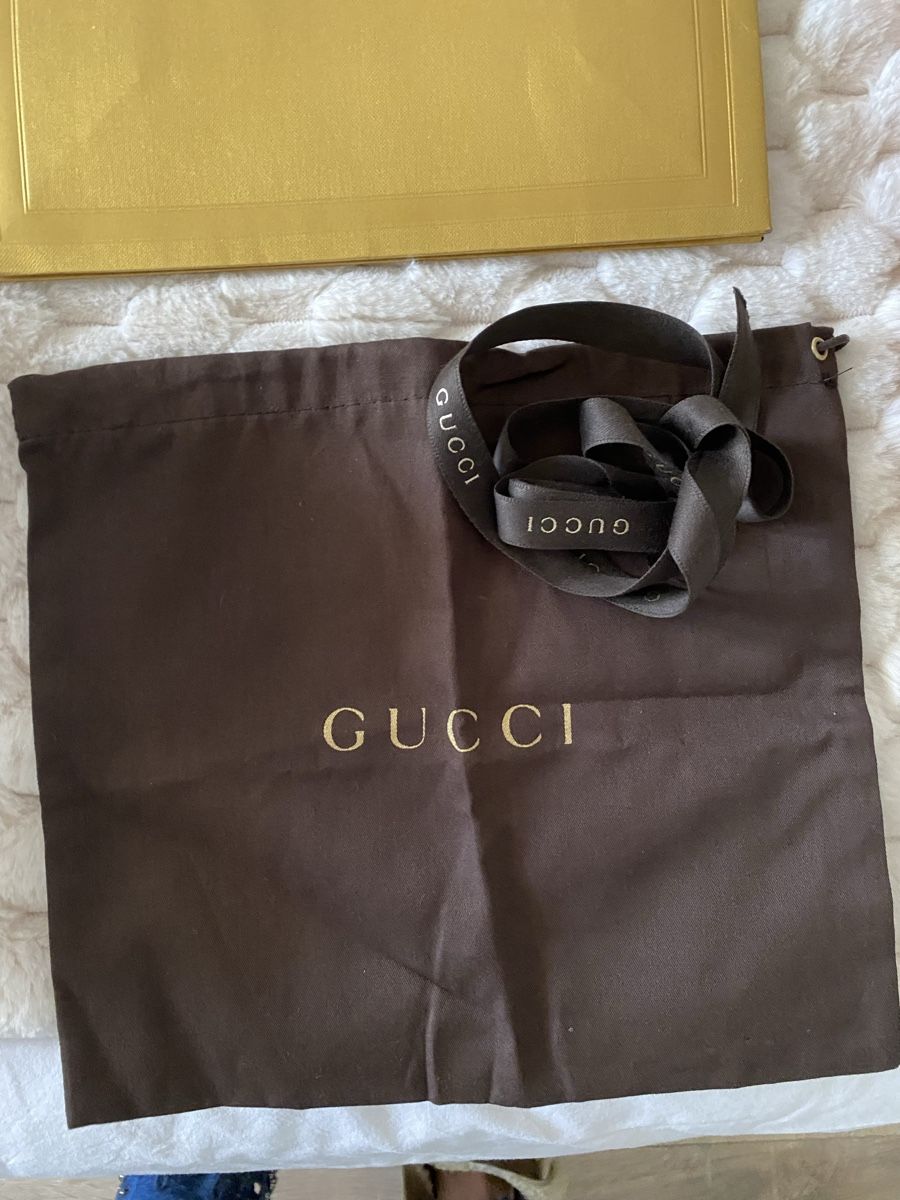 Carta: Sacs papier Chanel, Louis Vuitton, Celine – Nuovo (secondo la descrizione) da Corsier GE venduto da tanamera 2
