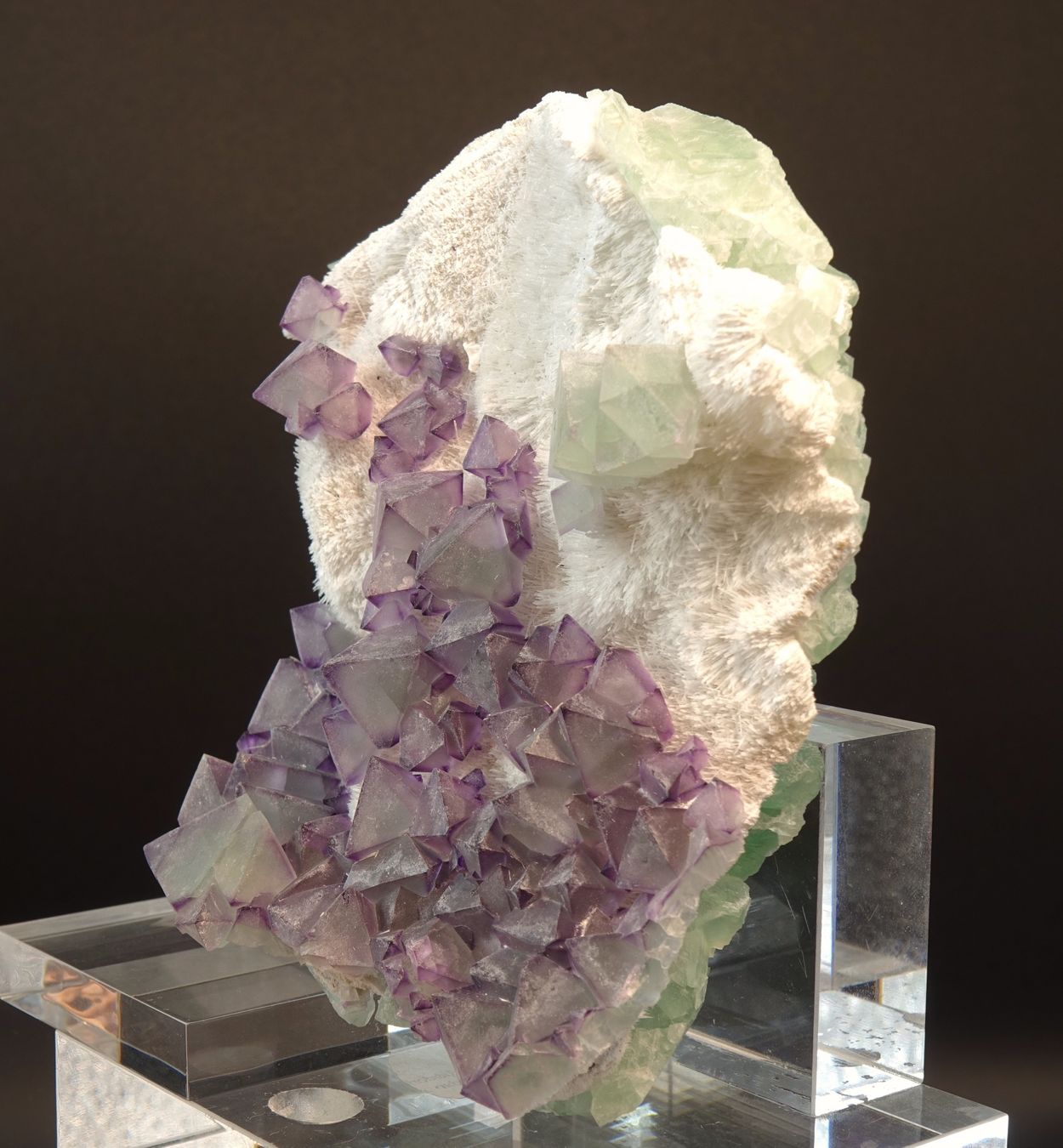 Minerali & Pietre curative: Fluorit auf Quarz - China – Usato da Bergdietikon venduto da Lowieken 2