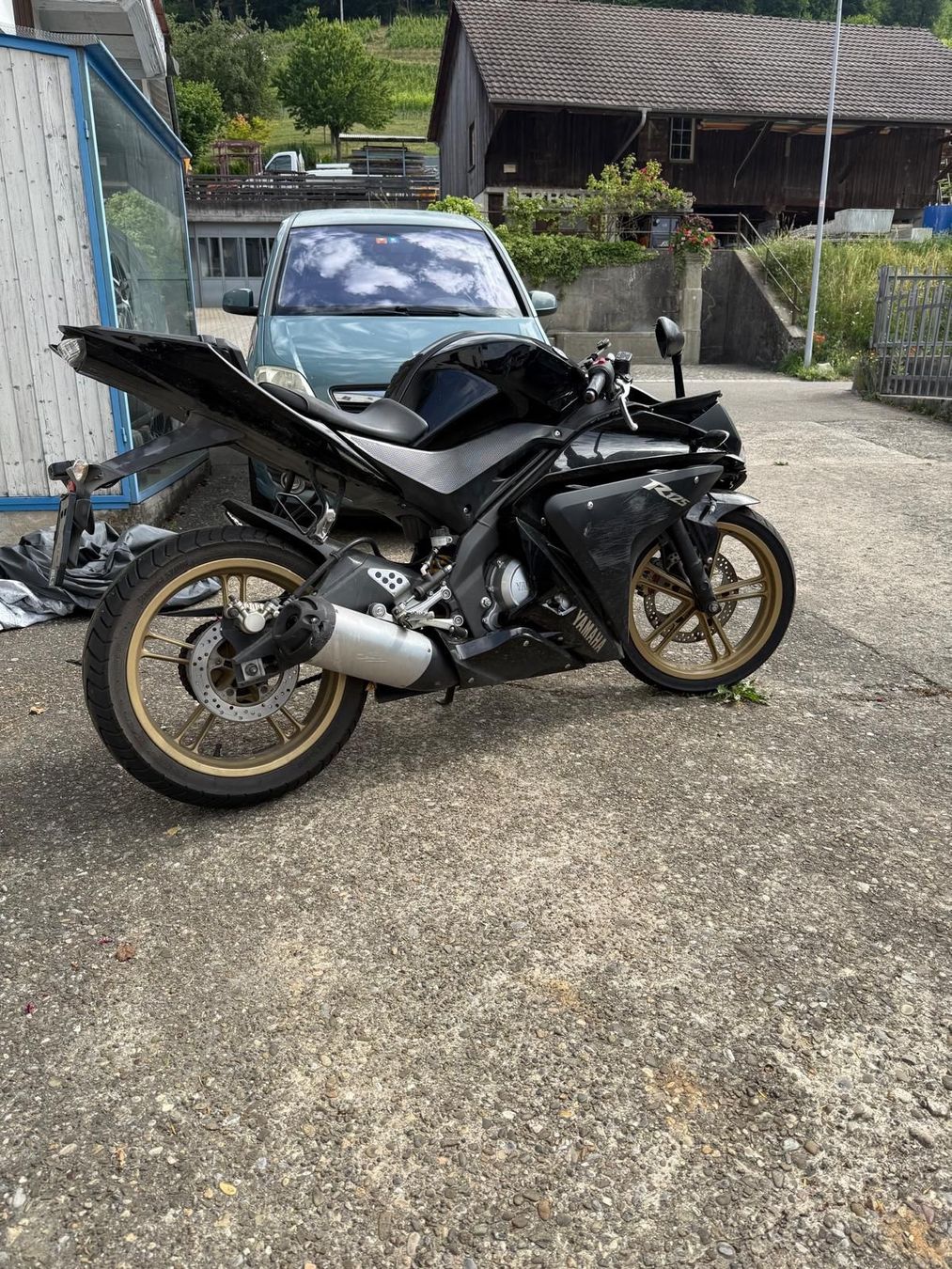 Yamaha Strada: Motorrad Yamaha YZF R125 – Difettoso da Dättlikon venduto da vazqui 1