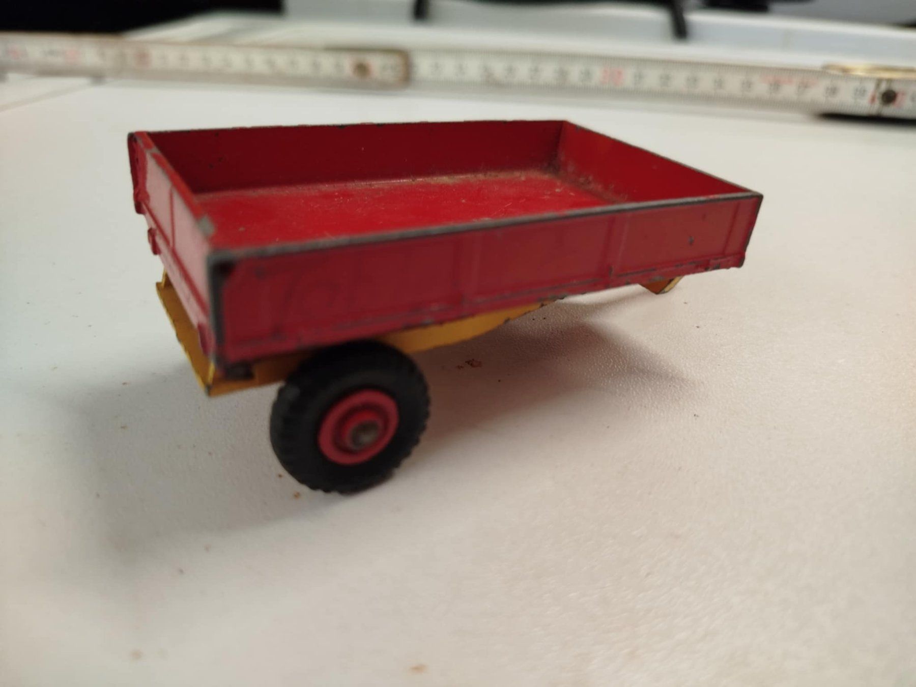 Dinky Toys Modellautos: Dinky Toys (nr 9) – Gebraucht aus La Chaux-de-Fonds von Emmaus2300CDF 2