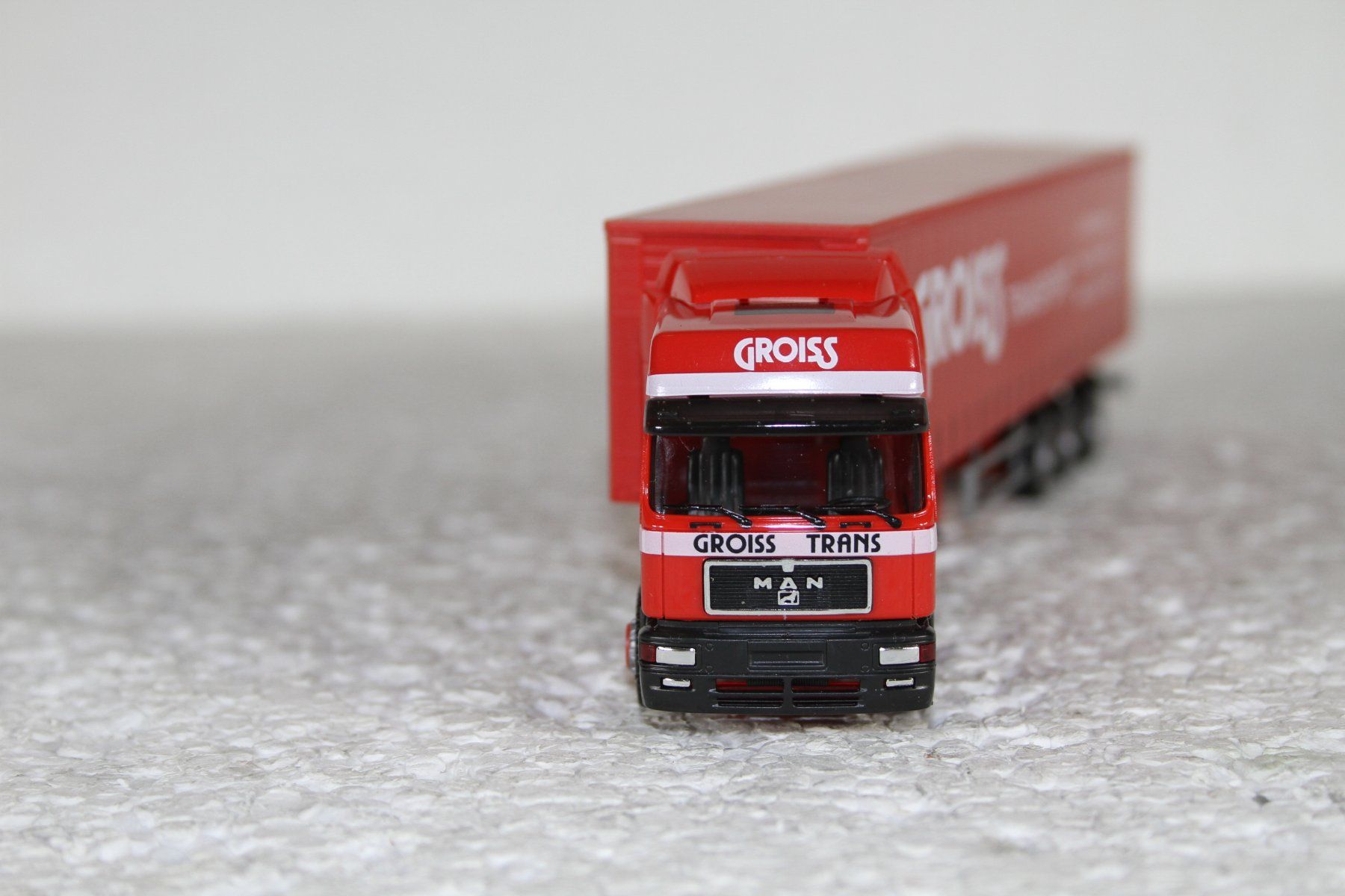 Herpa Modellini d'auto: Herpa Man Sattelzug Groiss – Usato da Triesen venduto da gleis8 2