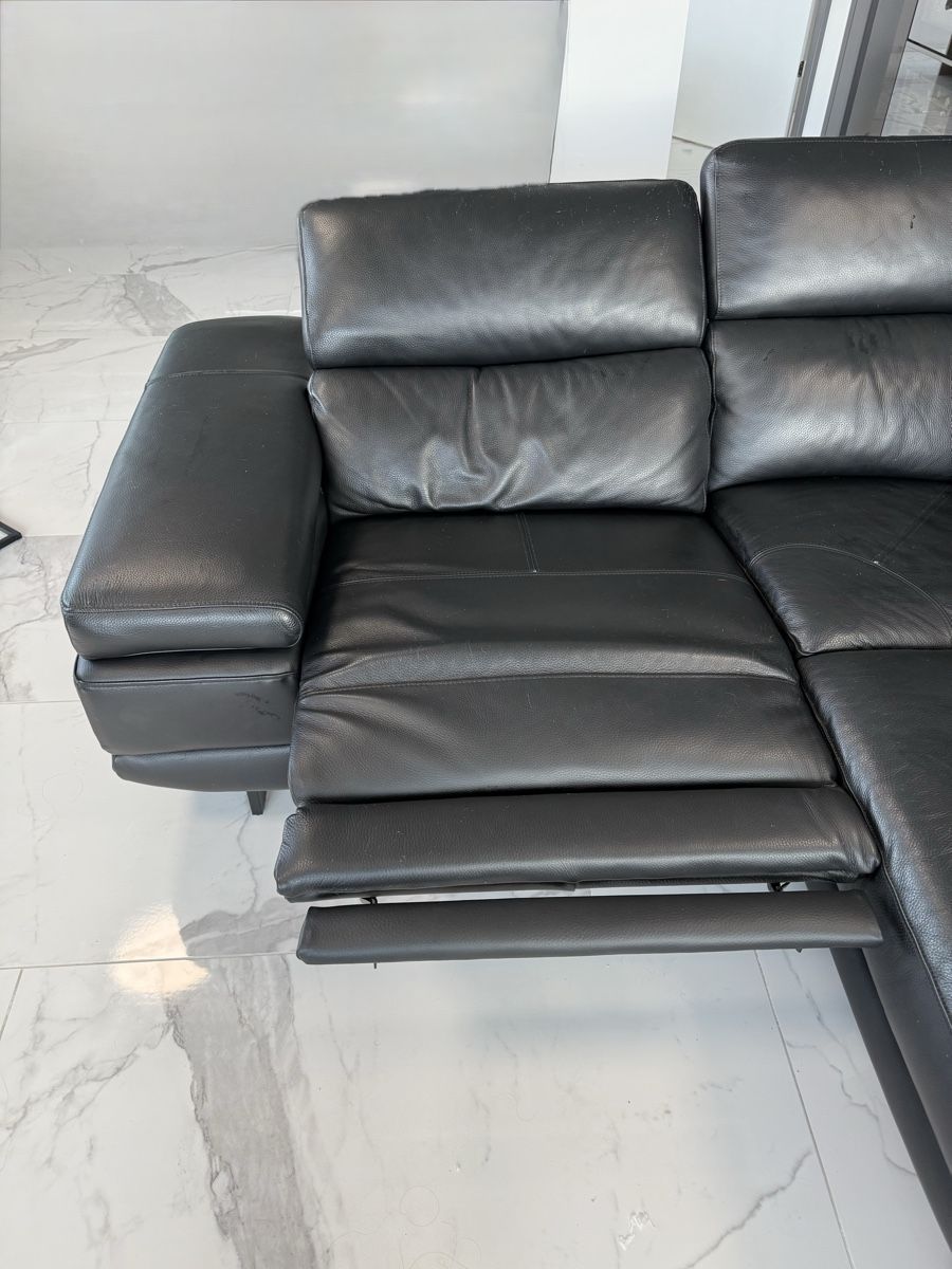 Conforama Sofas: Gratis: Schwarzes Leder-Ecksofa mit elektrischer Relaxfunkti – D'occasion à Oerlingen par ste_22ss 2