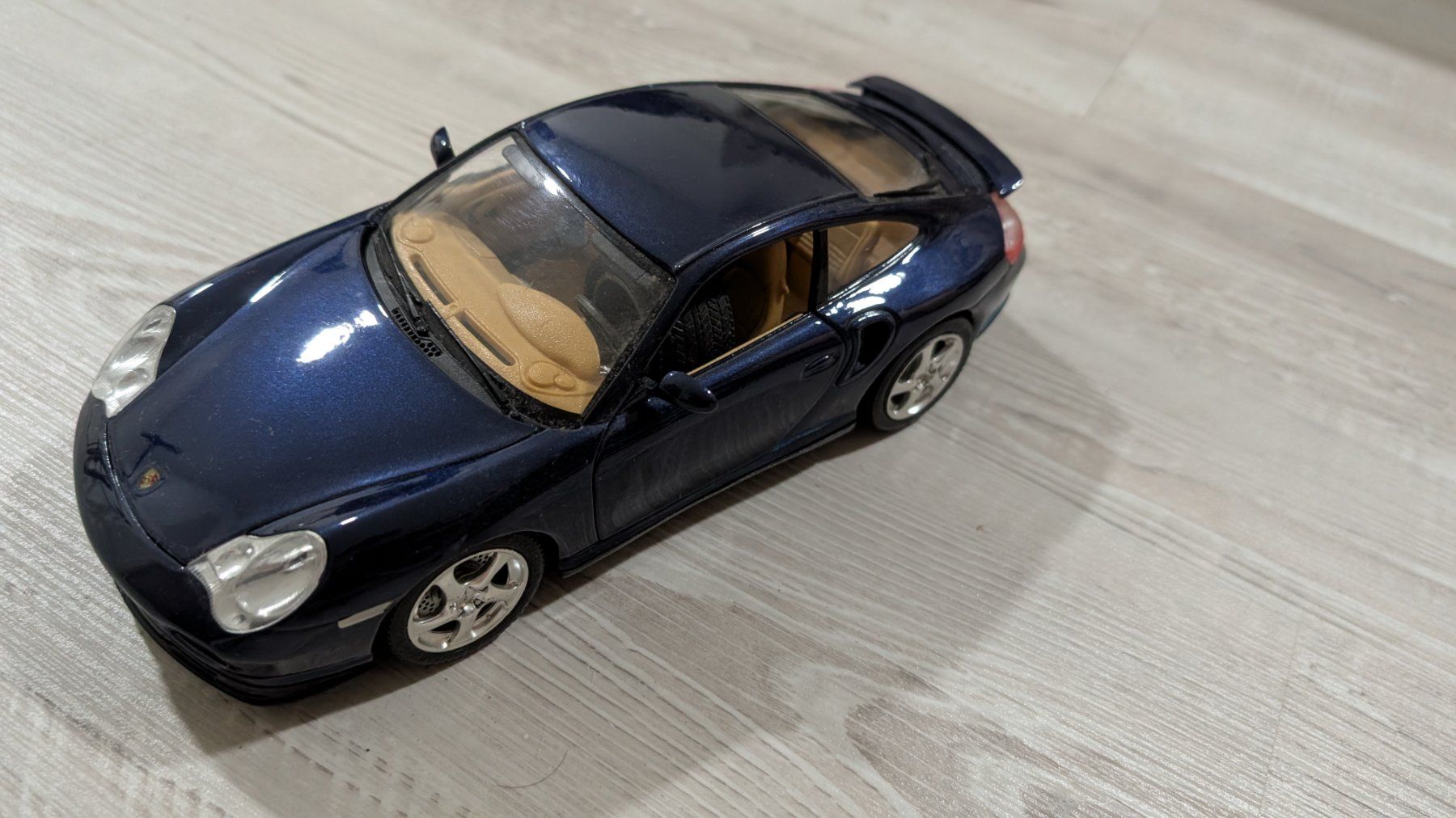 Bburago Modellini d'auto: Burago Porsche 996 1/18 – Usato da Rohrbach venduto da Zidane6