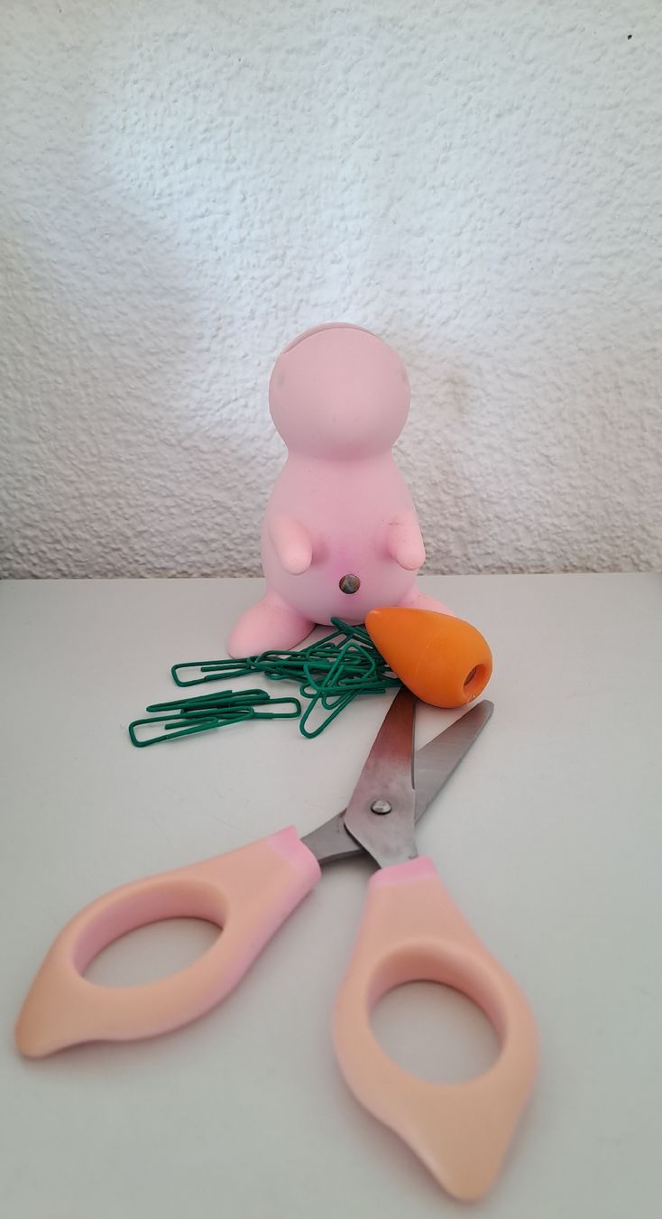 Kit bricolage: Porte ciseaux lapin + aimant + 14 trombones – Usato da Denens venduto da Chanchantevend 5