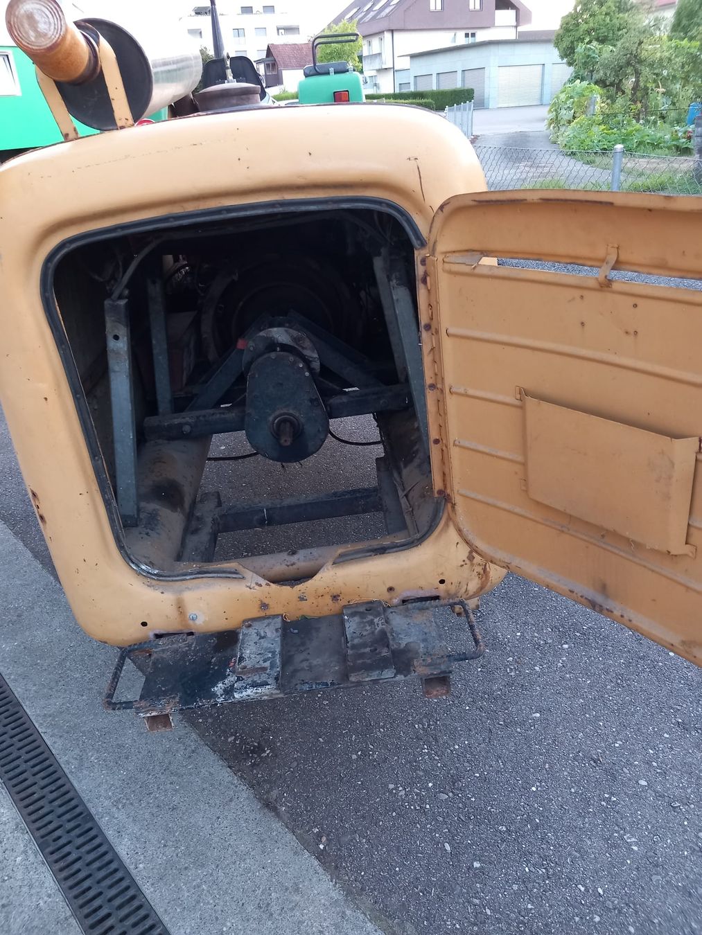 Deutz Motori: Deutz F6l912 – Usato da Recherswil venduto da Deutzd8006Fahrer 2