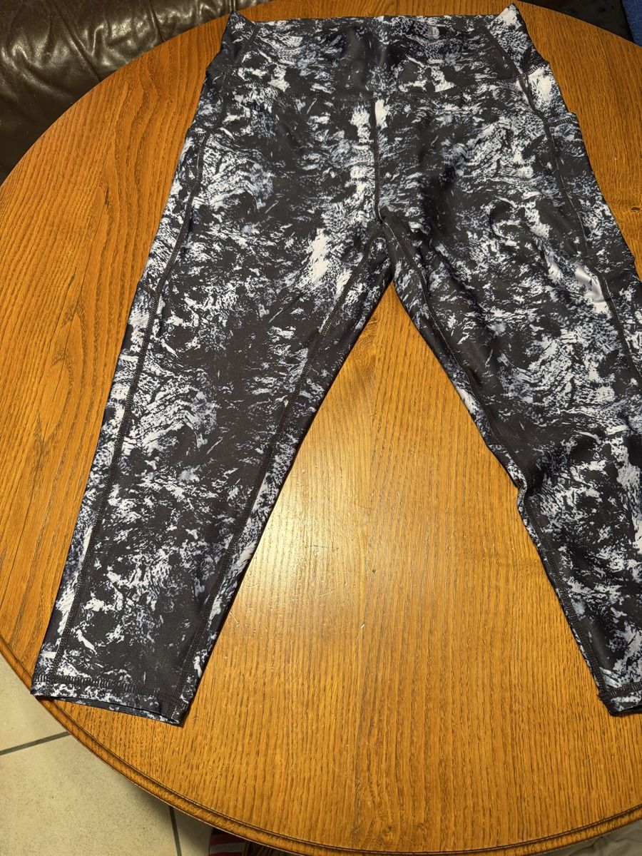 Leggings: Leggings de sport dame – Gebraucht aus Montsevelier von ber_88db