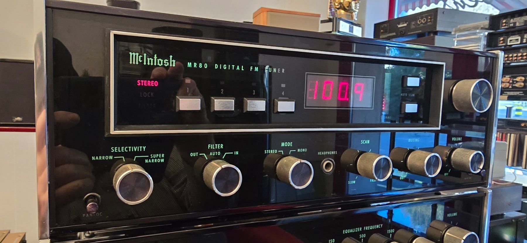 Radio: Tuner McIntosh MR 80 – Usato da Zürich venduto da Scor-pi 3