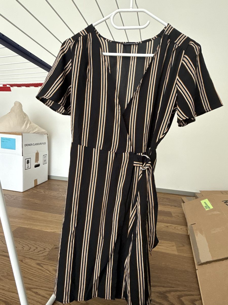 Vestiti: Süsses Wickelkleid XS – Usato da Zürich venduto da bia_6kmj