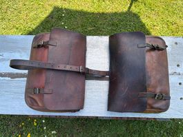 1 Paar schöne Schweizer Militär Satteltaschen