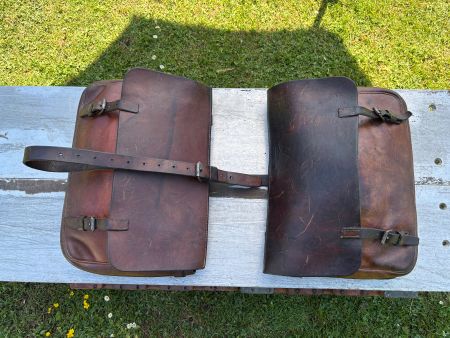 1 Paar schöne Schweizer Militär Satteltaschen