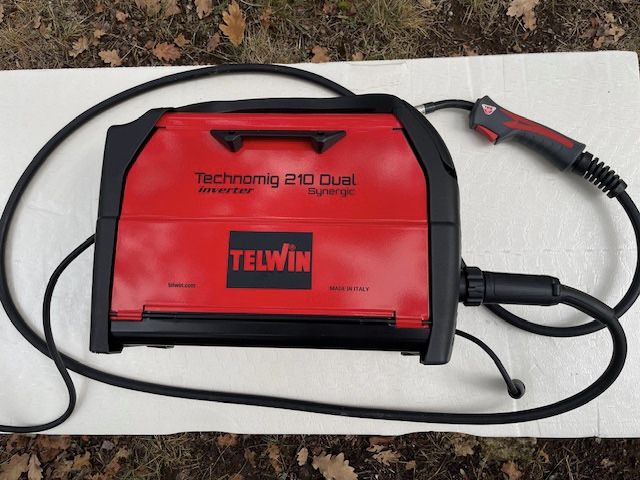 Tutti gli attrezzi: Schweissgerät Telwin Technomig 210  Neu, ungebraucht – Nuovo (secondo la descrizione) da Zürich venduto da ete_r5ph