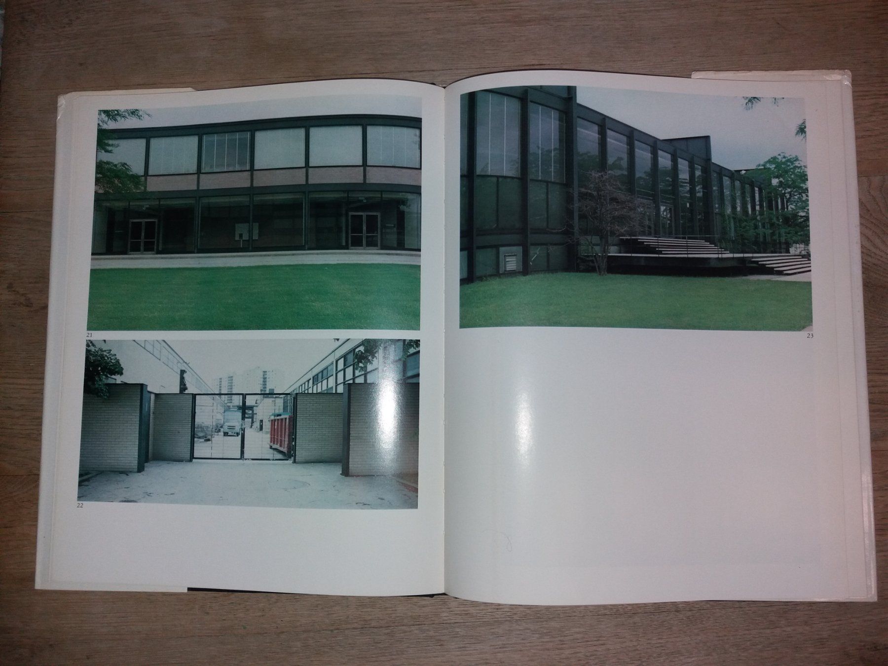 Libri: MIES Van Der Rohe Architektur – Usato da Welschenrohr venduto da Regool 2
