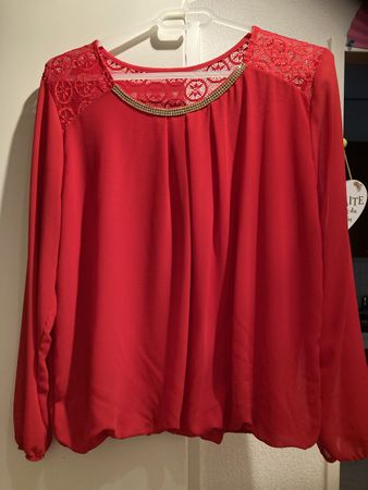 Joli chemisier en dentelle taille M/L 95% Viscose 