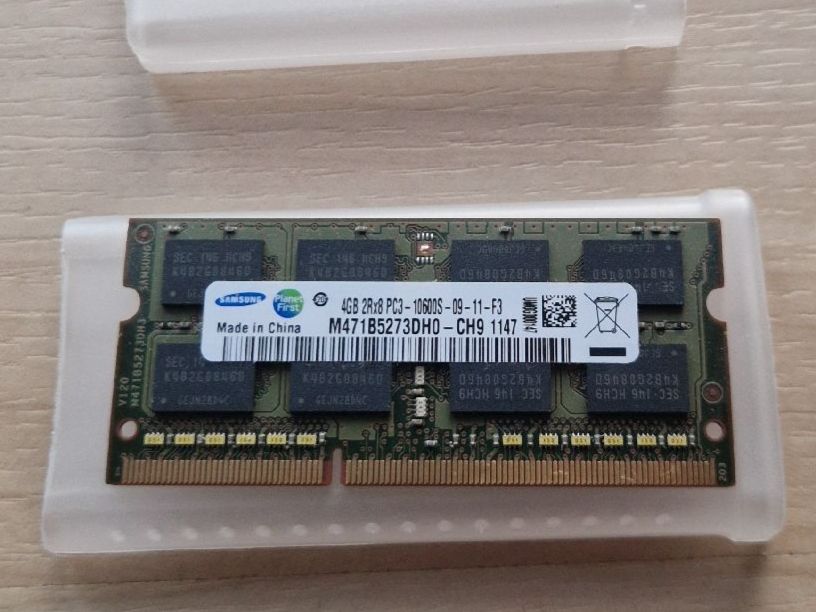 Samsung Memoria / RAM: 2x Samsung RAM Module DDR4 4GB SO-DIMM PC4-2133P – Usato da Nidau venduto da auktionspinguin 1