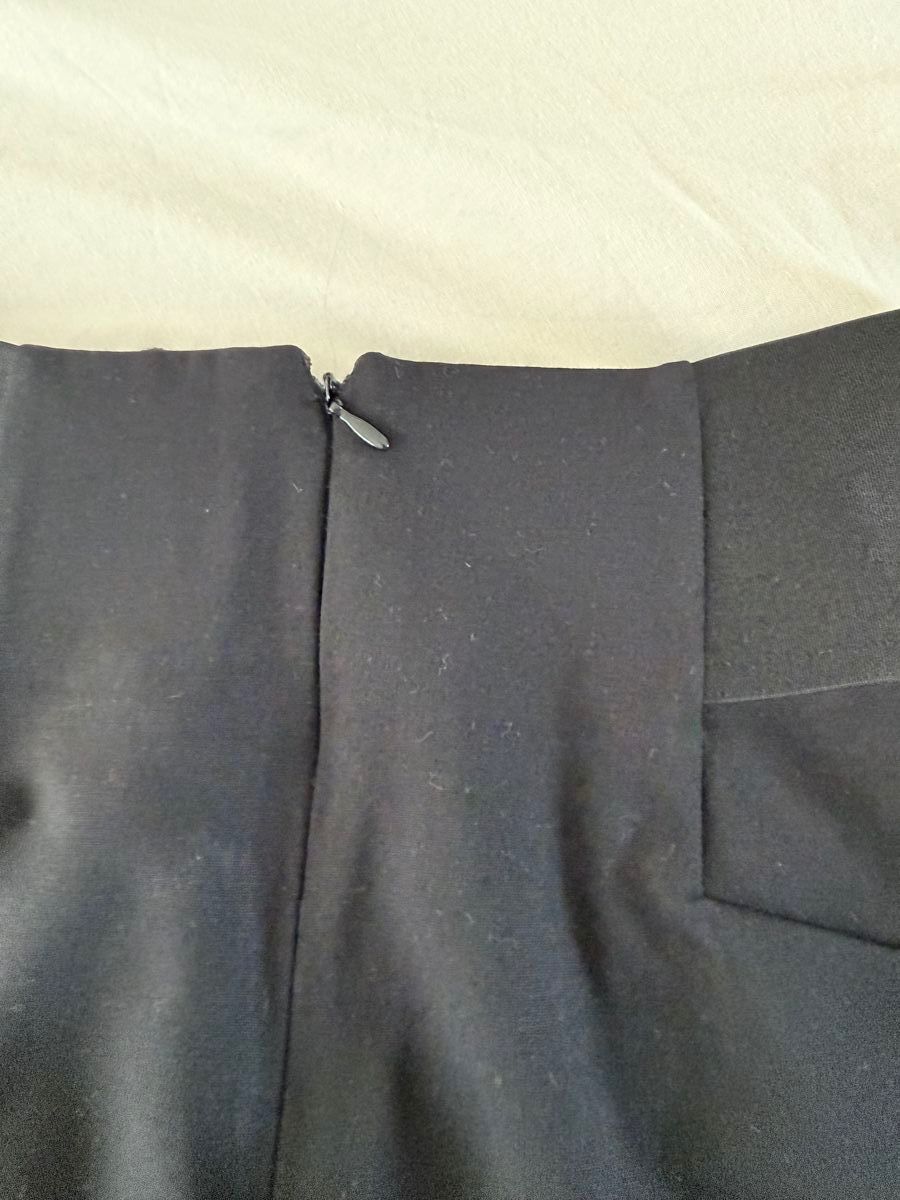 Guess Gonne: Guess Black Mini Skirt. Size S. Good condition! – Usato da Stallikon venduto da Lilly_90 5