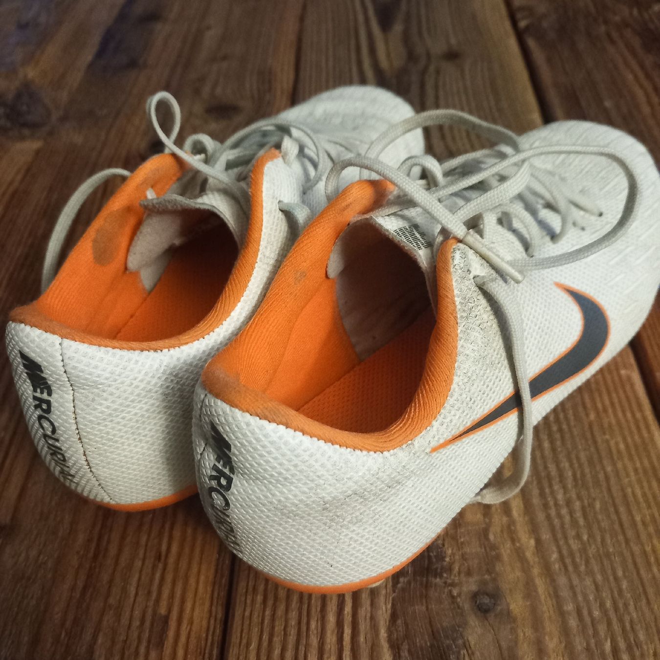 Nike Scarpe da uomo: chaussures de foot taille 35 – Usato da Chavannes-de-Bogis venduto da senator635 1