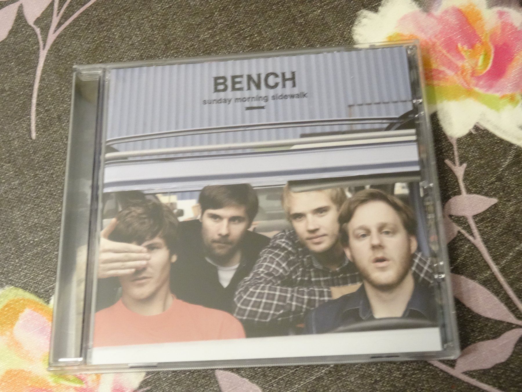 CD: Bench - Sunday morning sidewalk CD – Usato da Olten venduto da Disc-Ausverkauf