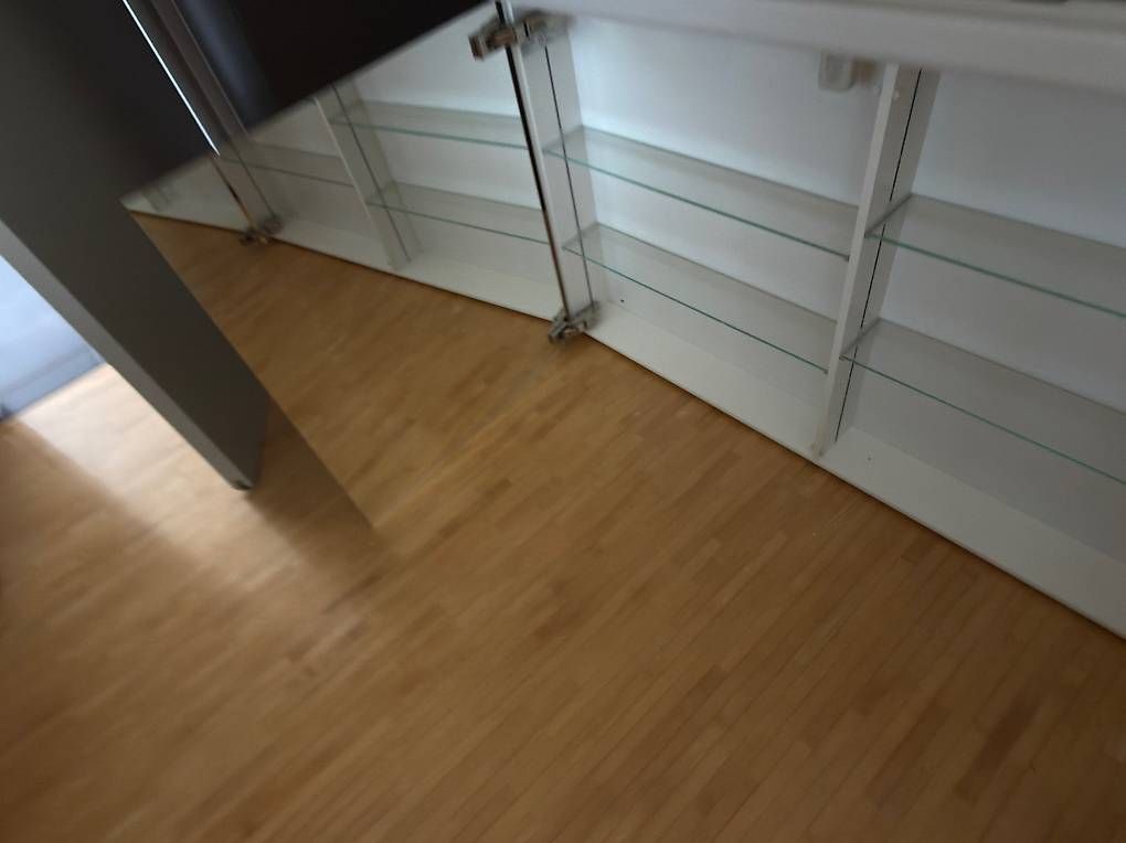Alterna Armadietti a specchio: Spiegelschrank mit LED-Beleuchtung – Usato da Wettingen venduto da mjs_wcm5 3